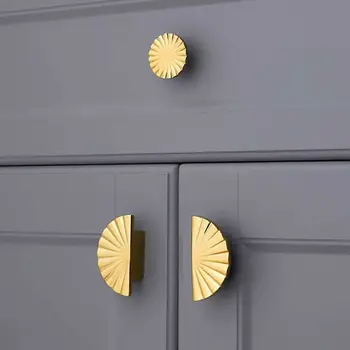 Saulėgrąžų vario rankena Nordic Light luxury kabineto TV kabineto rankenos modernus paprastas aukso spinta durys kūrybos rankena